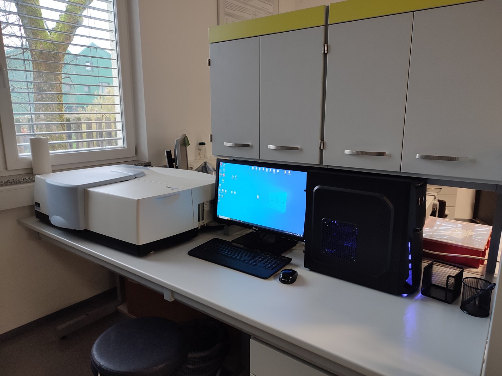 UV/Vis/NIR Spectrophotometer Lambda 950 (PerkinElmer)