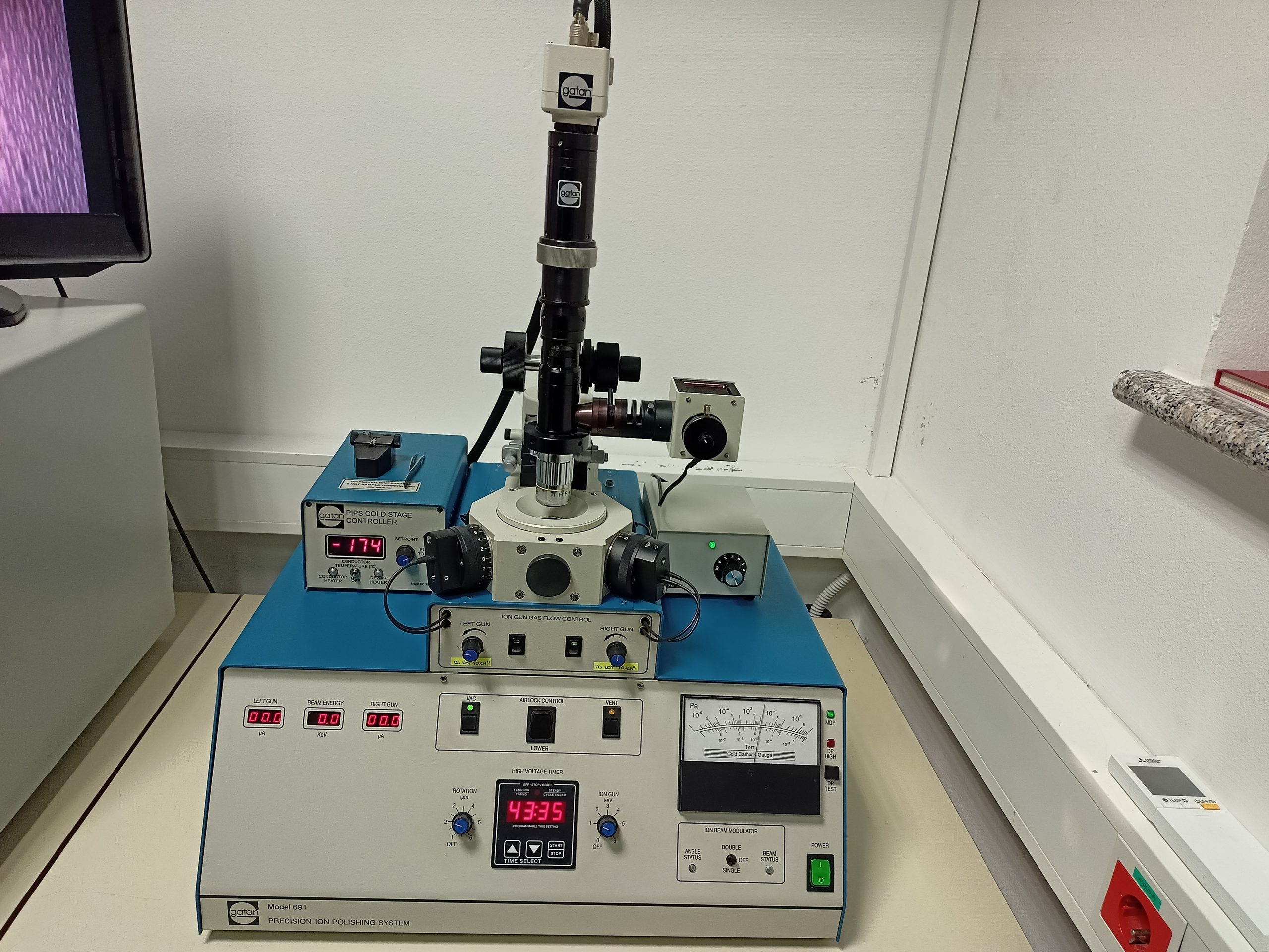 GATAN Precision Ion Polishing System – PIPS