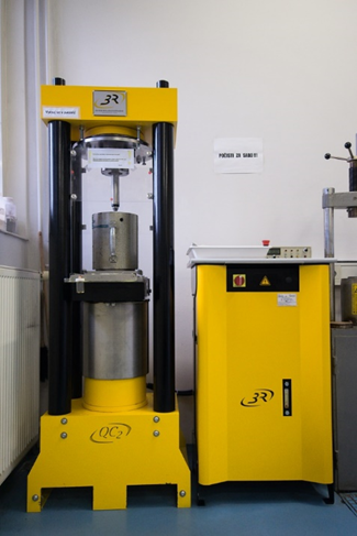 Cold isostatic press (CIP) RP 2000 QC/LC, Recherches & Réalisations REMY SAS